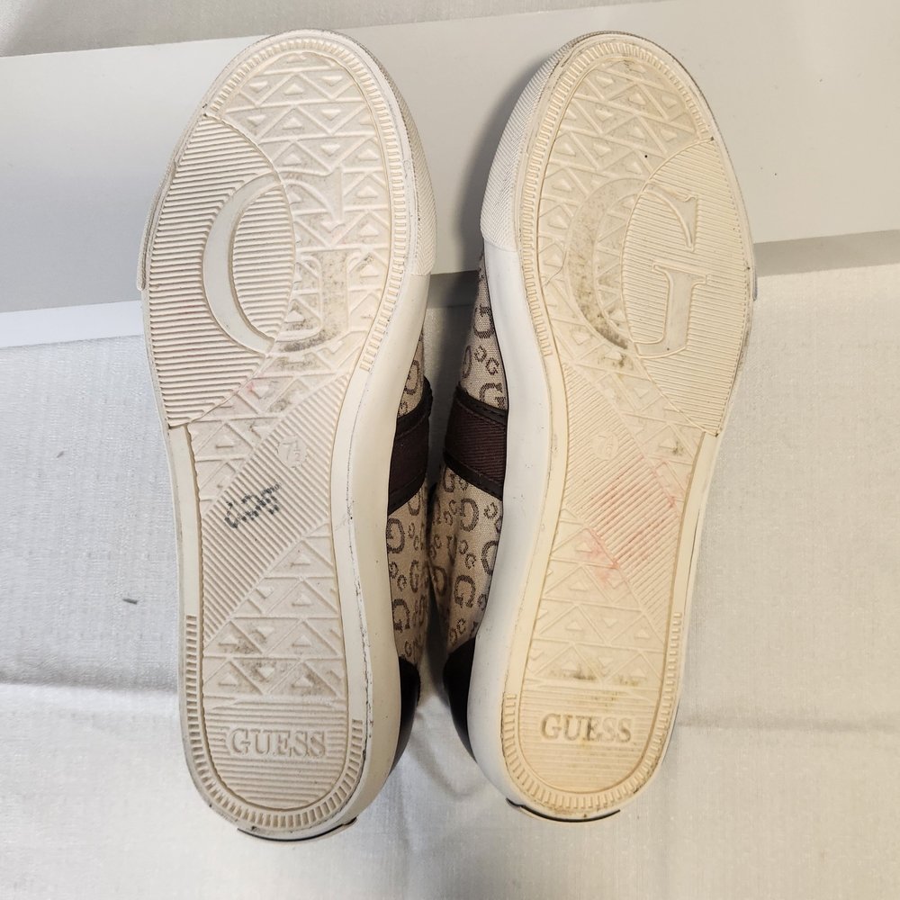 Guess Women's Trainer Logo Patterned Sneakers Size 7.5 Brown NWT - Picture 4 of 5